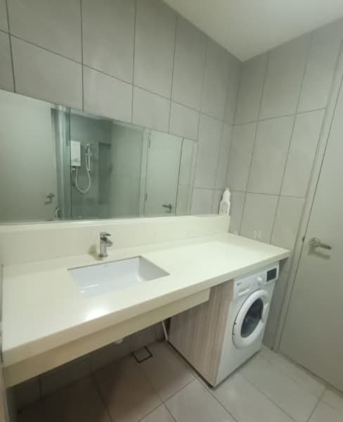 Kediaman Servis untuk Disewa di Emerald 9 - KINKI CHAN - Bathroom - PropertyGuru.com.my