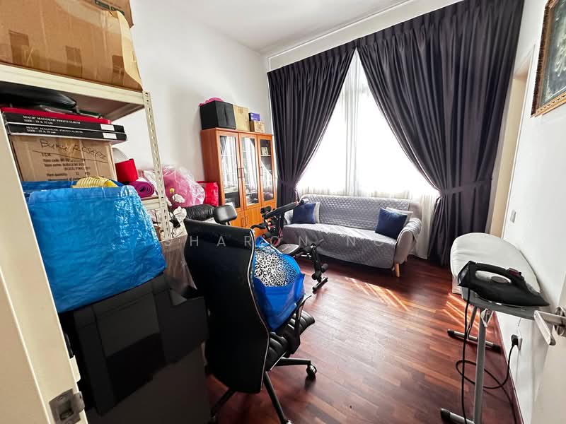 Rumah Kluster untuk Dijual di Setia Tropika (Johor Bahru) - Sharon Ng - Living Room - PropertyGuru.com.my