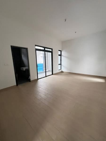 Semi-Detached House for Sale in Johor Bahru (Johor) - Arshad . - Living Room - PropertyGuru.com.my