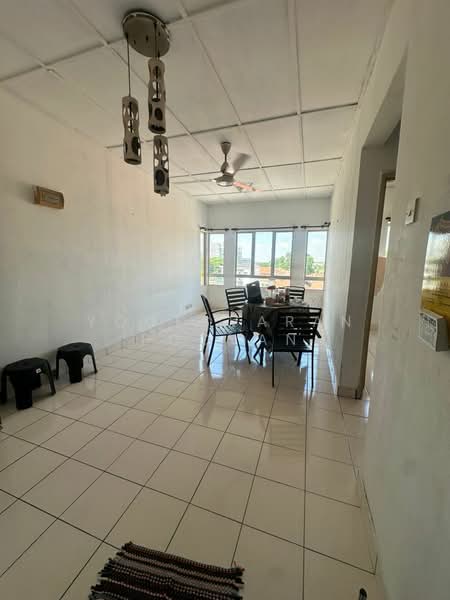 Pangsapuri untuk Disewa di Tropika Apartment - Yogesvaran Poovan - Living Room - PropertyGuru.com.my