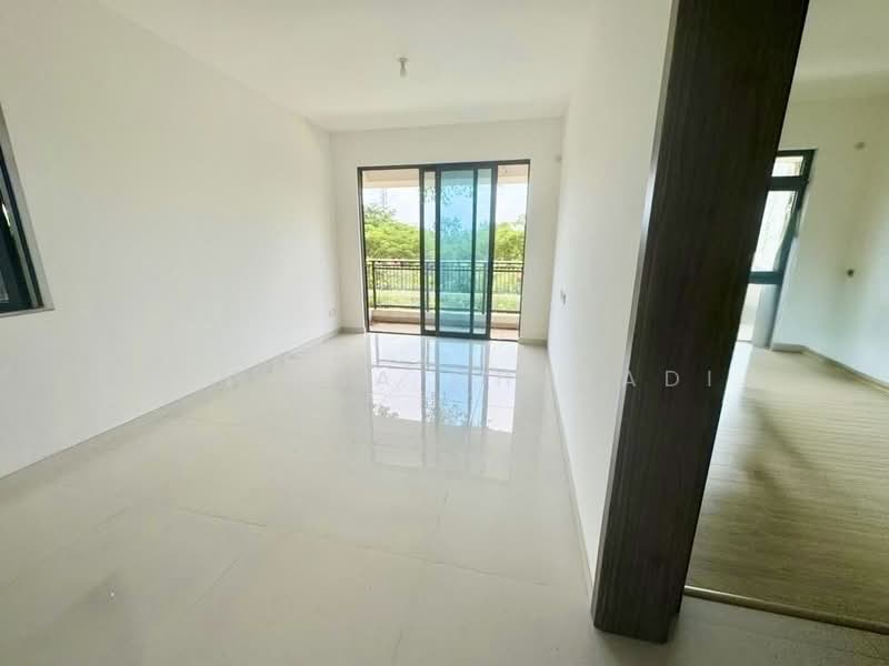 Apartment for Sale at Starview Bay @ Forest City - APRILIA CHAYADI - Balcony - PropertyGuru.com.my