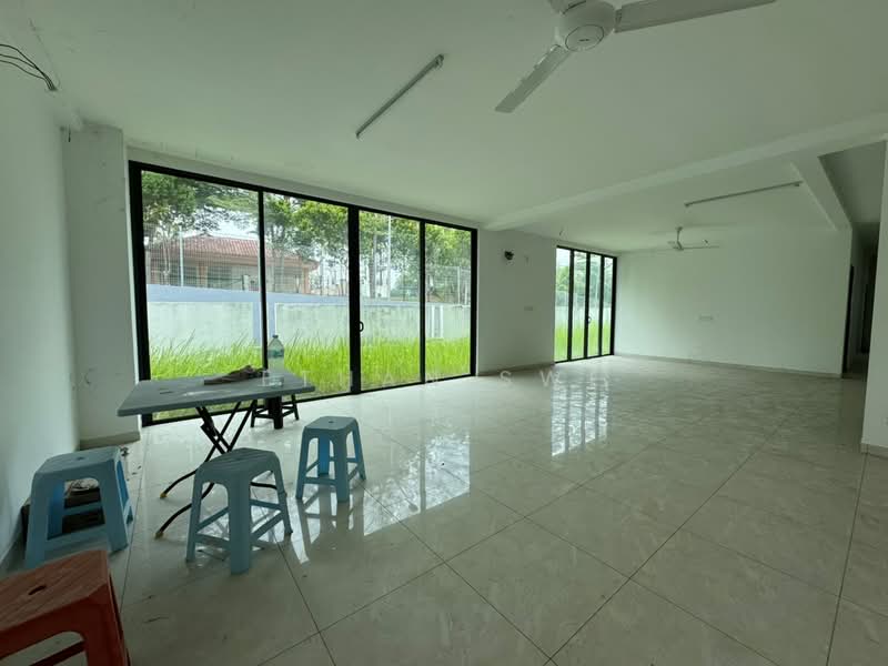 Rumah Teres 3-Tingkat untuk Dijual di Bukit Rahman Putra (Sungai Buloh) - Ethan Swe - Living Room - PropertyGuru.com.my