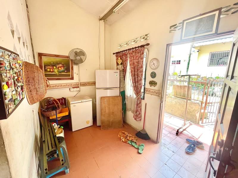 2-storey Terraced House for Sale in Taman Bukit Nuri Indah (Rasah) - Sharul Ansari - Interior - PropertyGuru.com.my