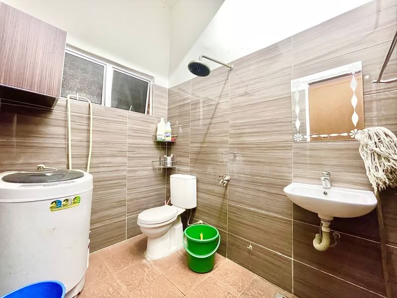 2-storey Terraced House for Sale in Taman Bukit Nuri Indah (Rasah) - Sharul Ansari - Bathroom - PropertyGuru.com.my