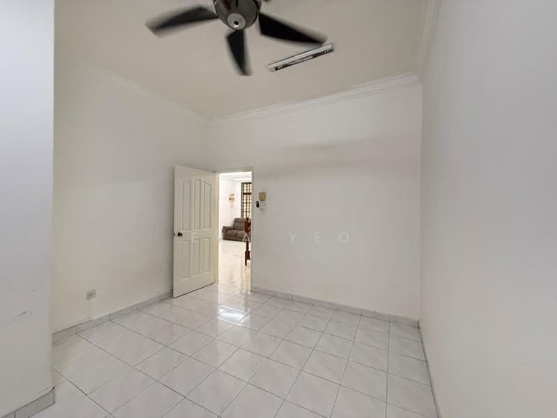 2-storey Terraced House for Sale in Taman Molek (Johor Bahru) - Eva Yeo - Interior - PropertyGuru.com.my