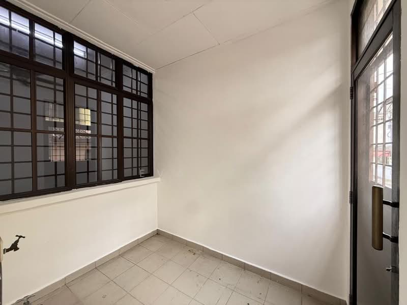 2-storey Terraced House for Sale in Taman Molek (Johor Bahru) - Eva Yeo - Interior - PropertyGuru.com.my