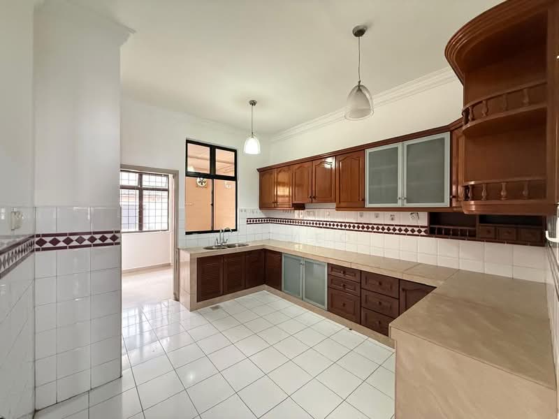 2-storey Terraced House for Sale in Taman Molek (Johor Bahru) - Eva Yeo - Kitchen - PropertyGuru.com.my