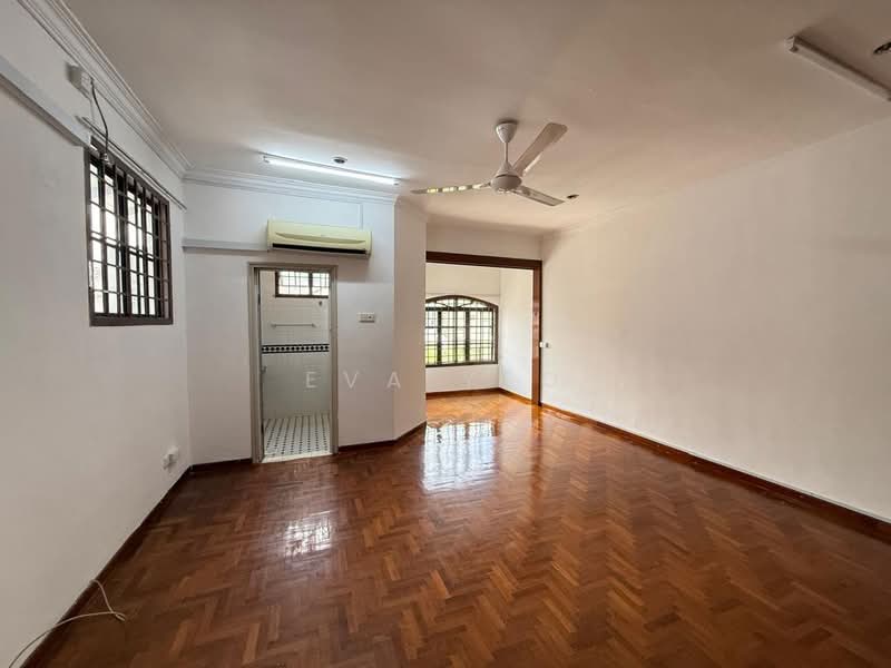 2-storey Terraced House for Sale in Taman Molek (Johor Bahru) - Eva Yeo - Living Room - PropertyGuru.com.my