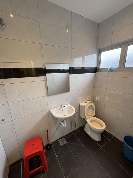 Shop / Office for Rent in Bandar Ipoh Raya (Ipoh) - Joseph Wong - Bathroom - PropertyGuru.com.my