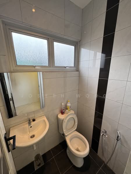 Shop / Office for Rent in Bandar Ipoh Raya (Ipoh) - Joseph Wong - Bathroom - PropertyGuru.com.my