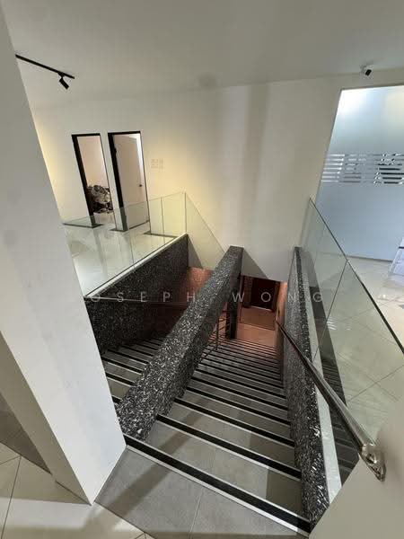 Shop / Office for Rent in Bandar Ipoh Raya (Ipoh) - Joseph Wong - Corridor - PropertyGuru.com.my