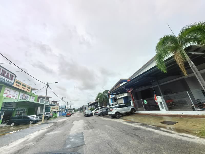 Kilang untuk Disewa di Taman Iks Merdeka (Batu Berendam) - HG KOH - Exterior - PropertyGuru.com.my