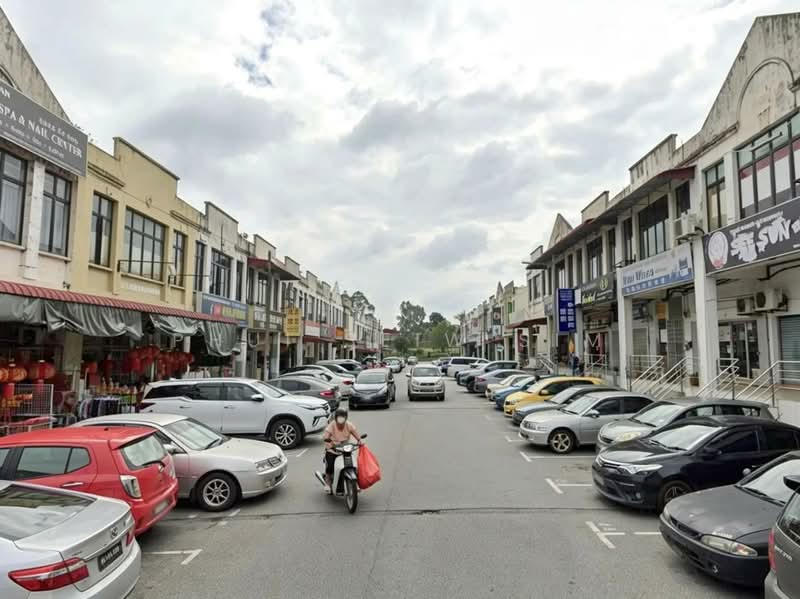 Shop / Office for Sale in Taman Emas 2 (Kulai) - Phui Seiw Sim - Exterior - PropertyGuru.com.my