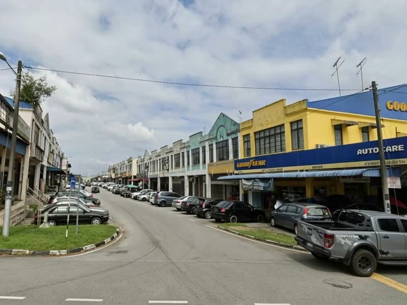 Shop / Office for Sale in Taman Emas 2 (Kulai) - Phui Seiw Sim - Exterior - PropertyGuru.com.my
