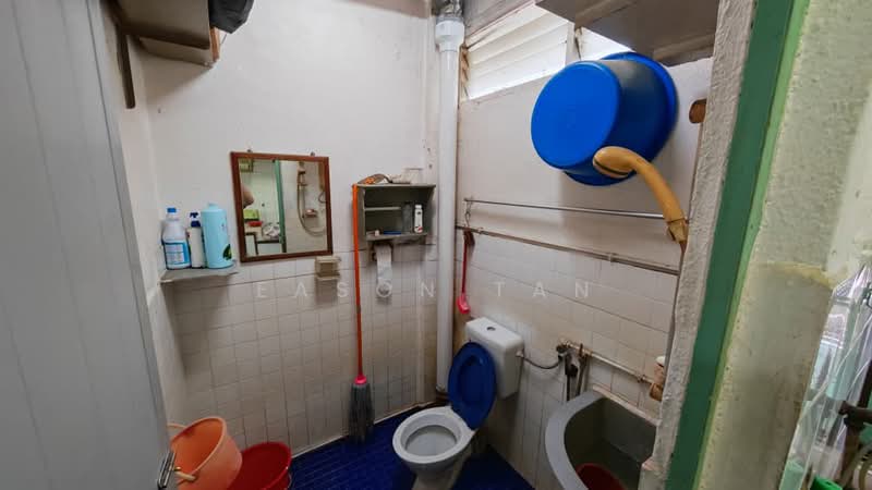 Flat for Sale at Taman Terubong Jaya - Eason Tan - Bathroom - PropertyGuru.com.my
