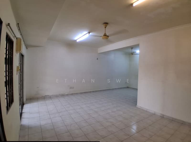 Rumah Teres 2-Tingkat untuk Dijual di Bukit Rahman Putra (Sungai Buloh) - Ethan Swe - Living Room - PropertyGuru.com.my