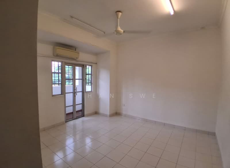 Rumah Teres 2-Tingkat untuk Dijual di Bukit Rahman Putra (Sungai Buloh) - Ethan Swe - Living Room - PropertyGuru.com.my