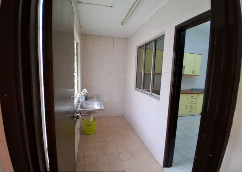 Rumah Teres 2-Tingkat untuk Dijual di Bukit Rahman Putra (Sungai Buloh) - Ethan Swe - Kitchen - PropertyGuru.com.my