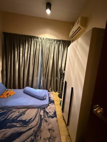 Condominium for Sale at Royal Strand @ Country Garden Danga Bay - Arshad . - Bedroom - PropertyGuru.com.my