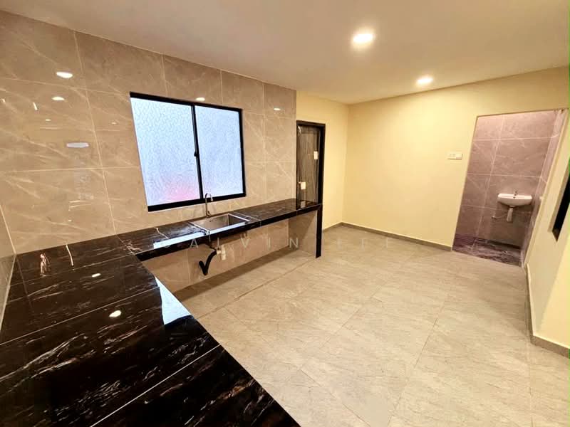 Rumah Teres 2-Tingkat untuk Dijual di Taman Anggerik (Tampoi) - Calvin Lee - PropertyGuru.com.my