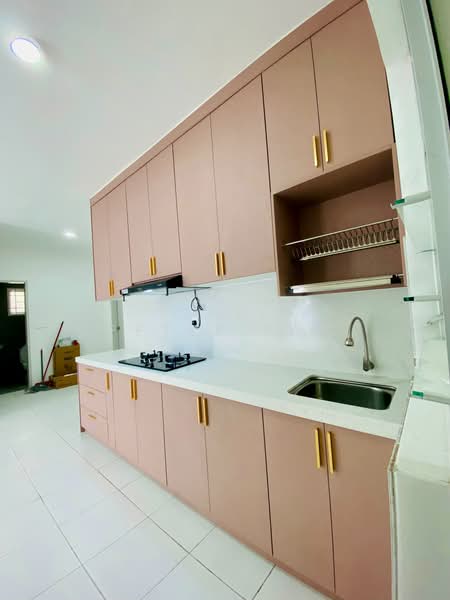 Kondominium untuk Disewa di Residensi Sateria - Peter Tan - Kitchen - PropertyGuru.com.my