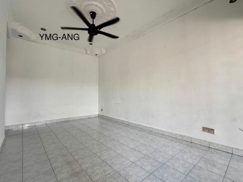 1-storey Terraced House for Sale in Kampung Teluk Panglima Garang (Telok Panglima Garang) - Daniel Kok - Interior - PropertyGuru.com.my