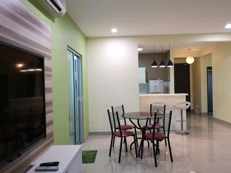 Kondominium untuk Dijual di Casa Tropicana - Max Tan - Living Room - PropertyGuru.com.my
