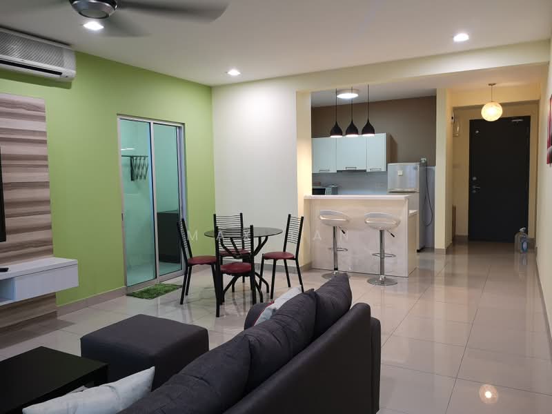 Kondominium untuk Dijual di Casa Tropicana - Max Tan - Living Room - PropertyGuru.com.my