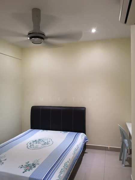 Kondominium untuk Dijual di Casa Tropicana - Max Tan - Bedroom - PropertyGuru.com.my
