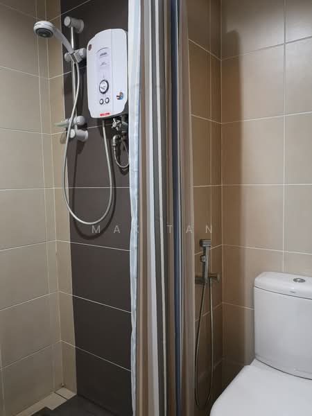 Kondominium untuk Dijual di Casa Tropicana - Max Tan - Bathroom - PropertyGuru.com.my