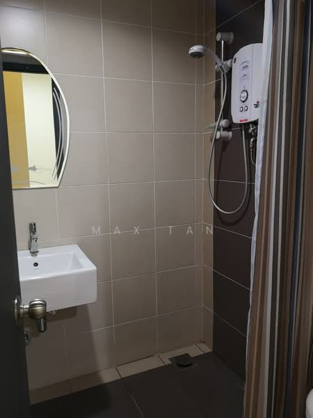 Kondominium untuk Dijual di Casa Tropicana - Max Tan - Bathroom - PropertyGuru.com.my