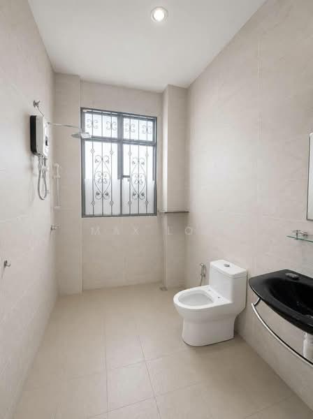 Rumah Teres 2-Tingkat untuk Dijual di Taman Sutera Utama (Skudai) - Max Loh - Bathroom - PropertyGuru.com.my