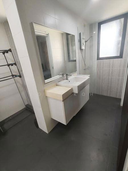 Kediaman Servis untuk Dijual di V@SUMMERPLACE - Louis Koh - Bathroom - PropertyGuru.com.my