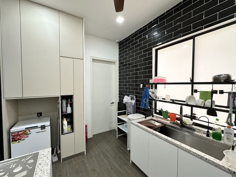 2-storey Terraced House for Sale in Telok Panglima Garang (Selangor) - Austin Wong - Kitchen - PropertyGuru.com.my