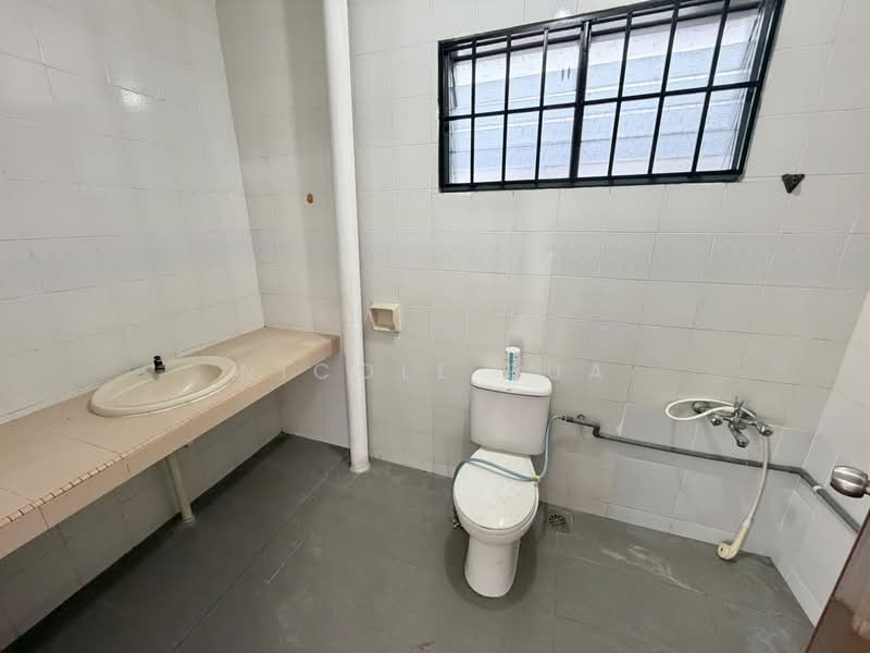 2-storey Terraced House for Sale in Taman Johor Jaya (Johor Bahru) - Nicole Pua - Bathroom - PropertyGuru.com.my