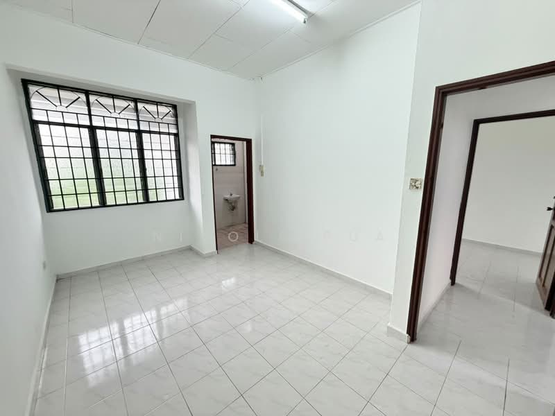 2-storey Terraced House for Sale in Taman Johor Jaya (Johor Bahru) - Nicole Pua - Interior - PropertyGuru.com.my