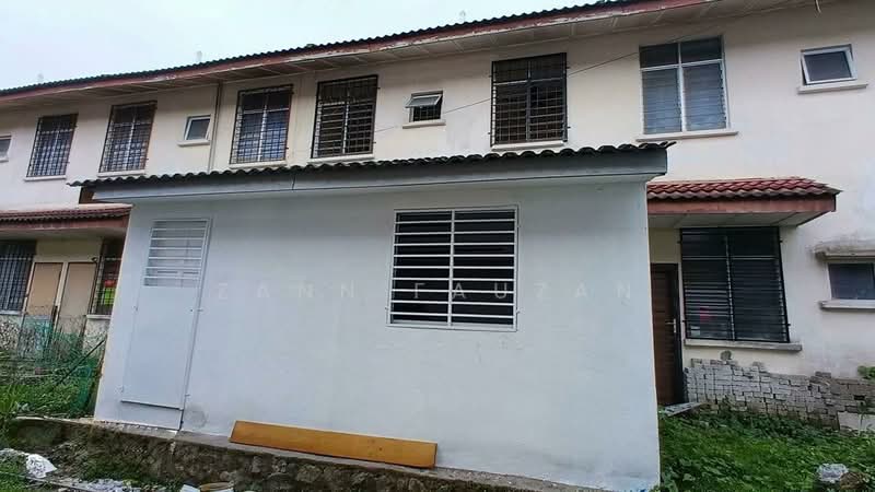 Rumah Teres 2-Tingkat untuk Dijual di Bukit Sentosa (Rawang) - Zann Fauzan - Exterior - PropertyGuru.com.my