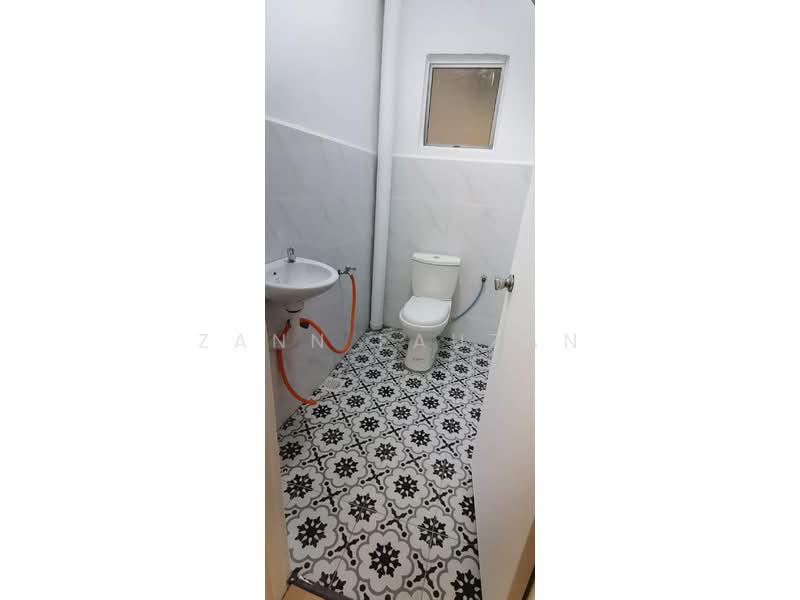 Rumah Teres 2-Tingkat untuk Dijual di Bukit Sentosa (Rawang) - Zann Fauzan - Bathroom - PropertyGuru.com.my