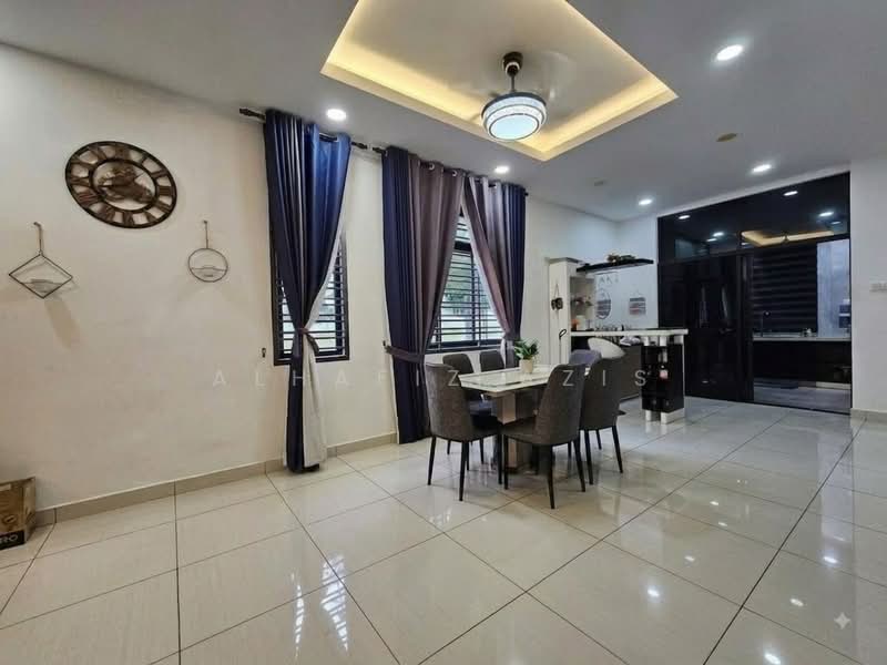 Rumah Teres 2-Tingkat untuk Dijual di Bandar Cemerlang (Ulu Tiram) - ALHAFIZ AZIS - Dining Room - PropertyGuru.com.my