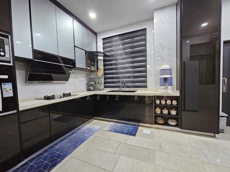 Rumah Teres 2-Tingkat untuk Dijual di Bandar Cemerlang (Ulu Tiram) - ALHAFIZ AZIS - Kitchen - PropertyGuru.com.my