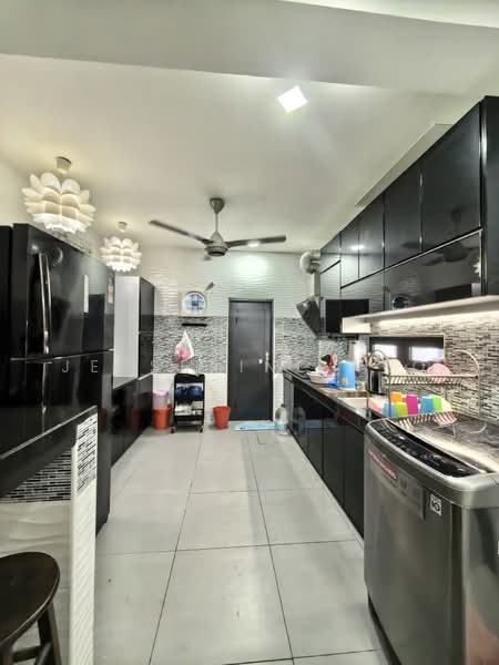Semi-Detached House for Sale in Taman Mutiara Rini (Skudai) - Jesserine Neo - Kitchen - PropertyGuru.com.my