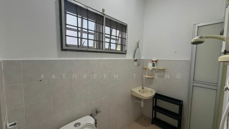 Rumah Teres 2-Tingkat untuk Dijual di Bandar Sri Damansara (Selangor) - Kathreen Thang - Bathroom - PropertyGuru.com.my