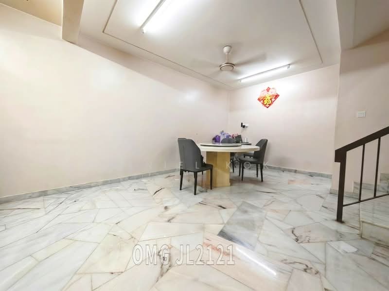 2-storey Terraced House for Sale in Taman Sejati (Klang) - Daniel Kok - Dining Room - PropertyGuru.com.my