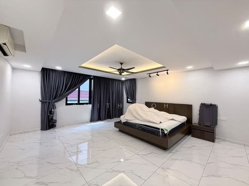 Semi-Detached House for Sale in Taman Pelangi (Johor Bahru) - Smith Goh - Bedroom - PropertyGuru.com.my