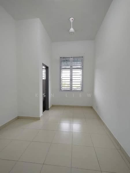 Semi-Detached House for Rent in Kelapa Sawit (Kulai) - Ken Liew - Interior - PropertyGuru.com.my