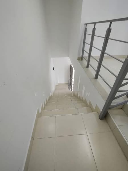 Semi-Detached House for Rent in Kelapa Sawit (Kulai) - Ken Liew - Corridor - PropertyGuru.com.my