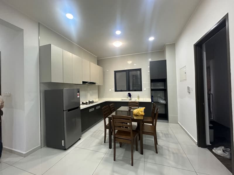 Kondominium untuk Disewa di Amberside @ Country Garden Danga Bay - Kay Loh - Kitchen - PropertyGuru.com.my