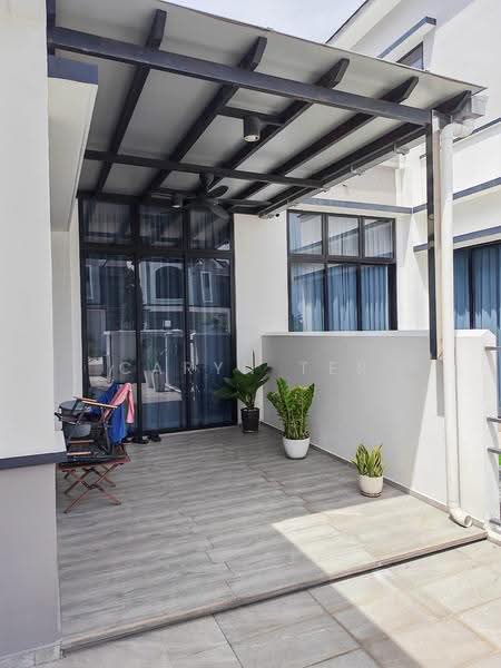 Rumah Teres 2-Tingkat untuk Dijual di Taman Ekoflora (Johor Bahru) - Caryn Ter - Balcony - PropertyGuru.com.my