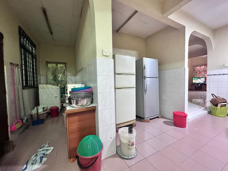 Semi-Detached House for Sale in Taman Megah Ria (Masai) - Siau Tong Ling - Kitchen - PropertyGuru.com.my