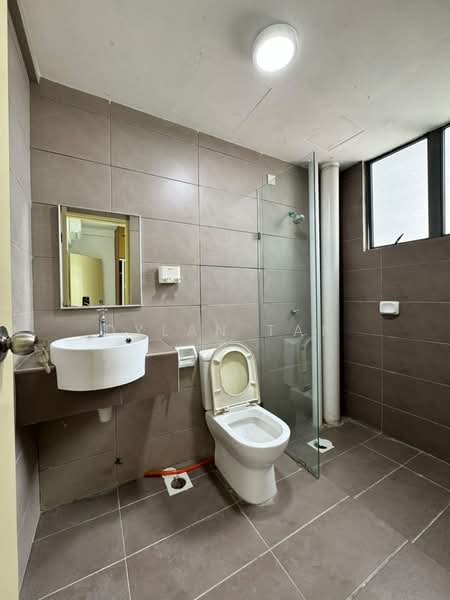 Kediaman Servis untuk Disewa di ARC @ Austin Hills - Dylan Tan - Bathroom - PropertyGuru.com.my